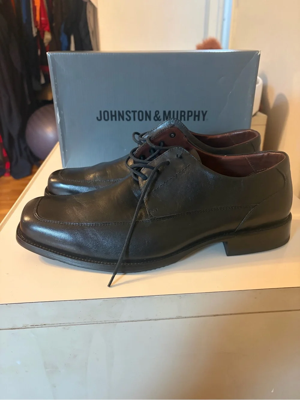 Johnston & Murphy Black Leather Lace-Up Derbys with Burgundy Lining